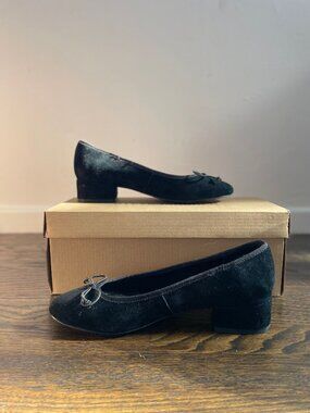 Basically NEW Steve Madden Black Suede Ballet Flats Kitten Heel